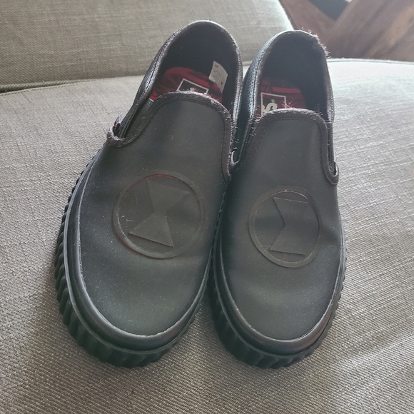 Black widow vans - Picture 3 of 4
